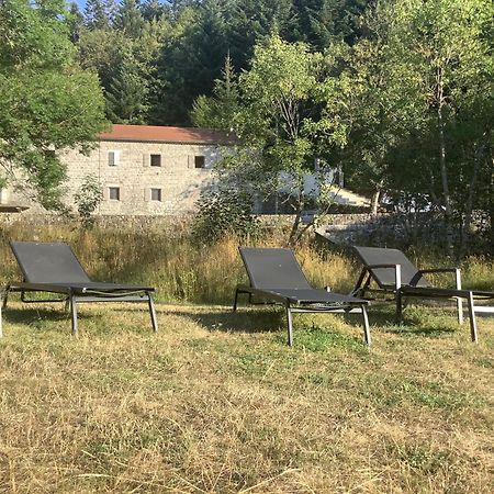 Gite en Ardèche en face de la rivière Usclades-et-Rieutord Extérieur photo