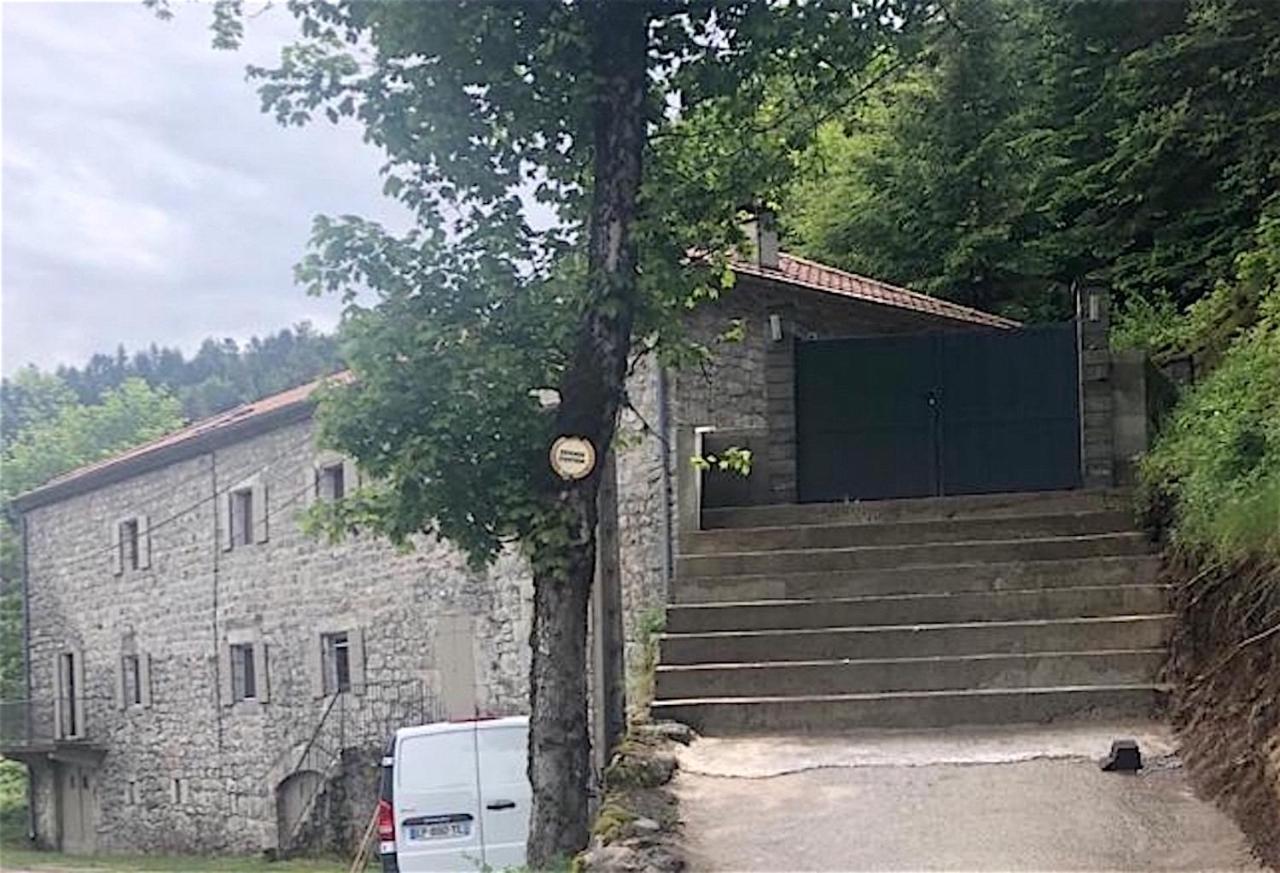 Gite en Ardèche en face de la rivière Usclades-et-Rieutord Extérieur photo