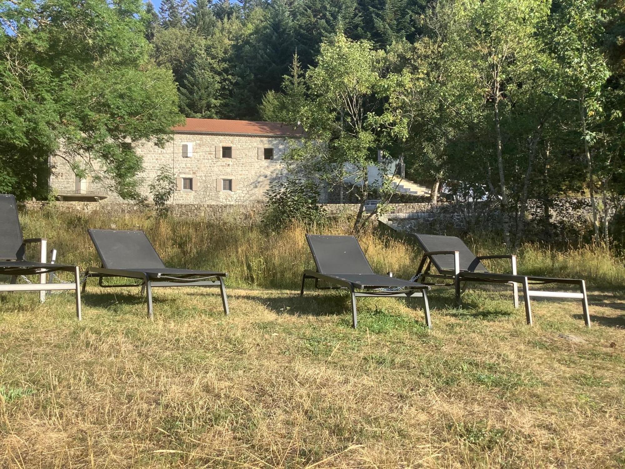 Gite en Ardèche en face de la rivière Usclades-et-Rieutord Extérieur photo